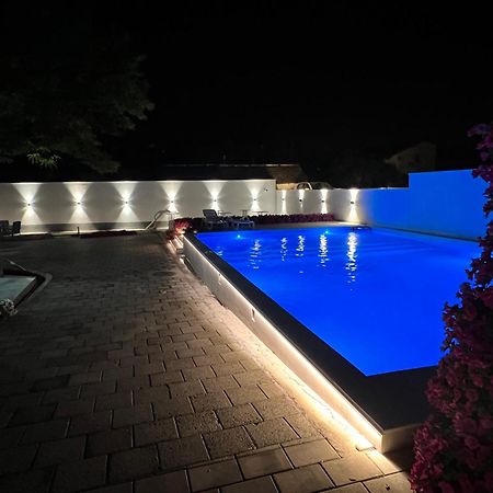 فندق Big House بيتروفارادين المظهر الخارجي الصورة