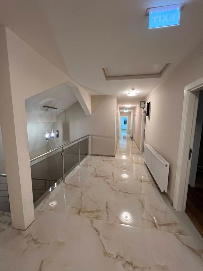 فندق Big House بيتروفارادين المظهر الخارجي الصورة